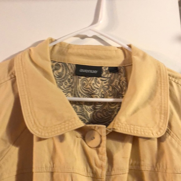 Golden jacket - Picture 3 of 6